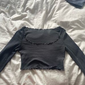 Wide scoop neck cropped grey t-shirt